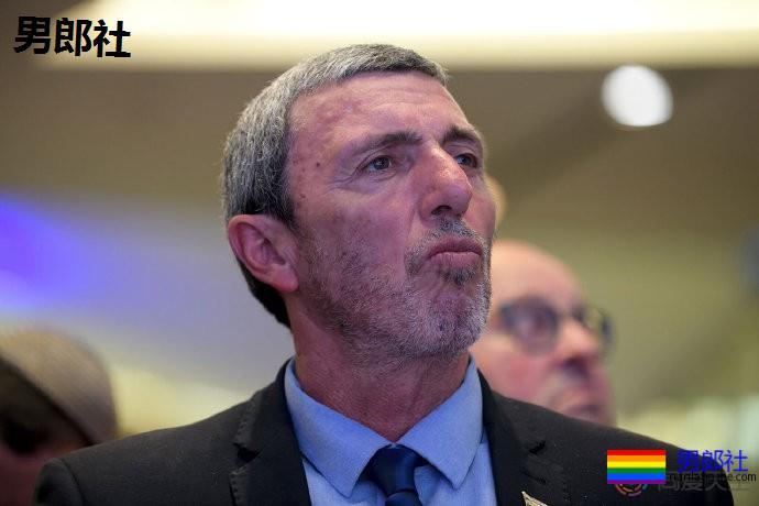 以色列数千学生怒怼教育部长恐同言论 - 51虹马