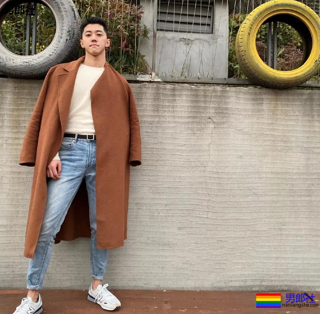 假期到了，肌肉小哥哥也连续上线-51虹马