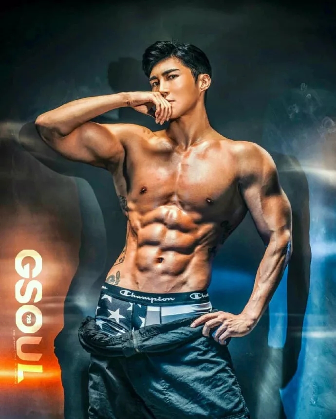 呼之欲出的解释肌肉—韩国KR健身健美模特 - 51虹马