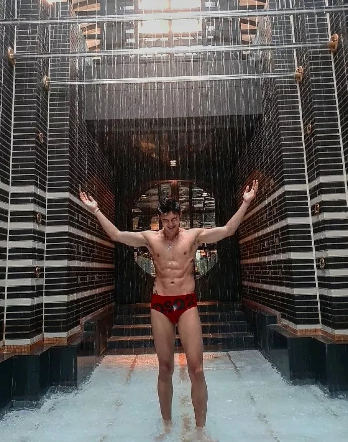 呼之欲出的解释肌肉—韩国KR健身健美模特 - 51虹马