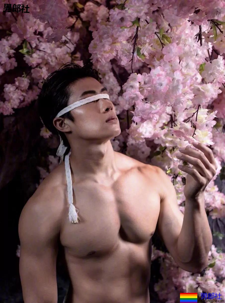 肌肉美男献上一组摄影作品-51虹马