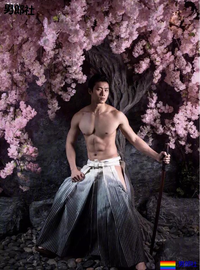 肌肉美男献上一组摄影作品 - 51虹马