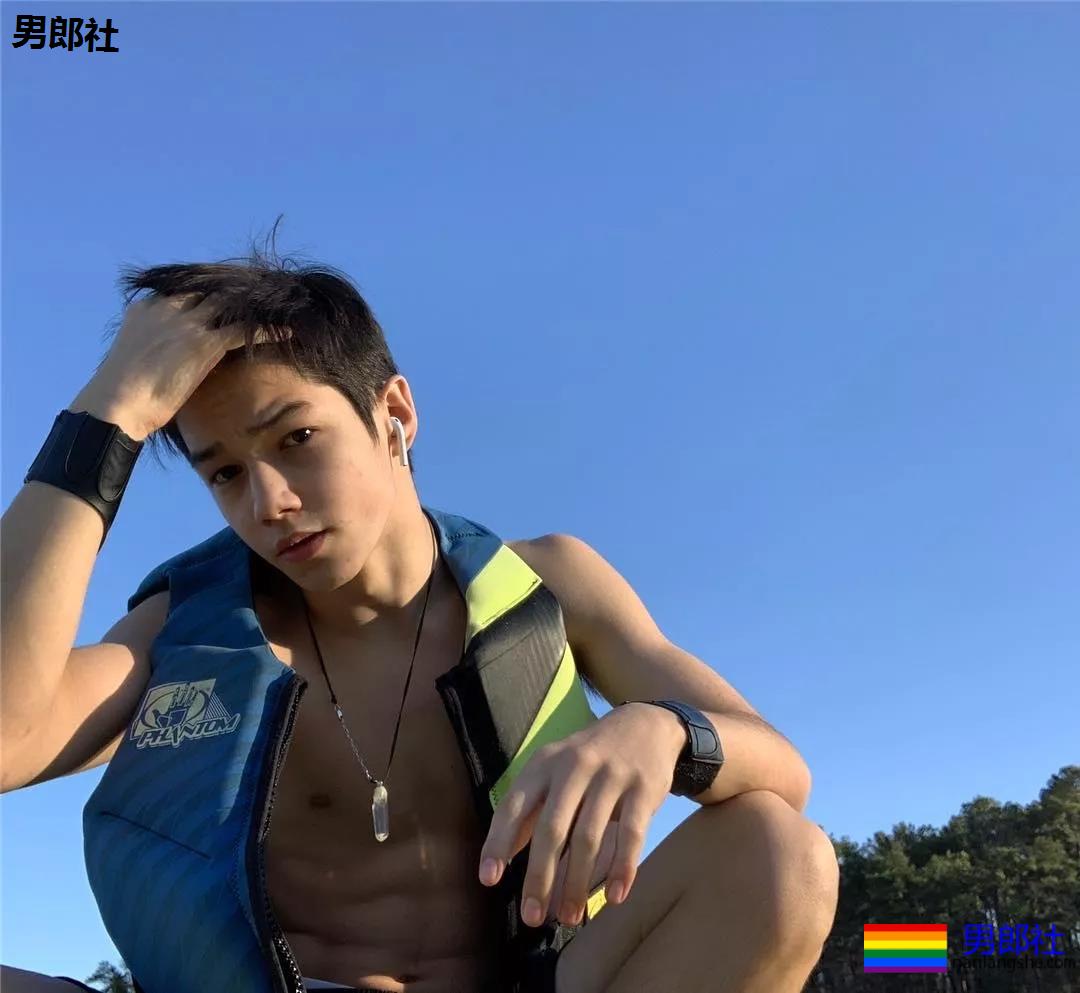 这“该死”的混血儿，糟糕是心动的感觉 - 51虹马