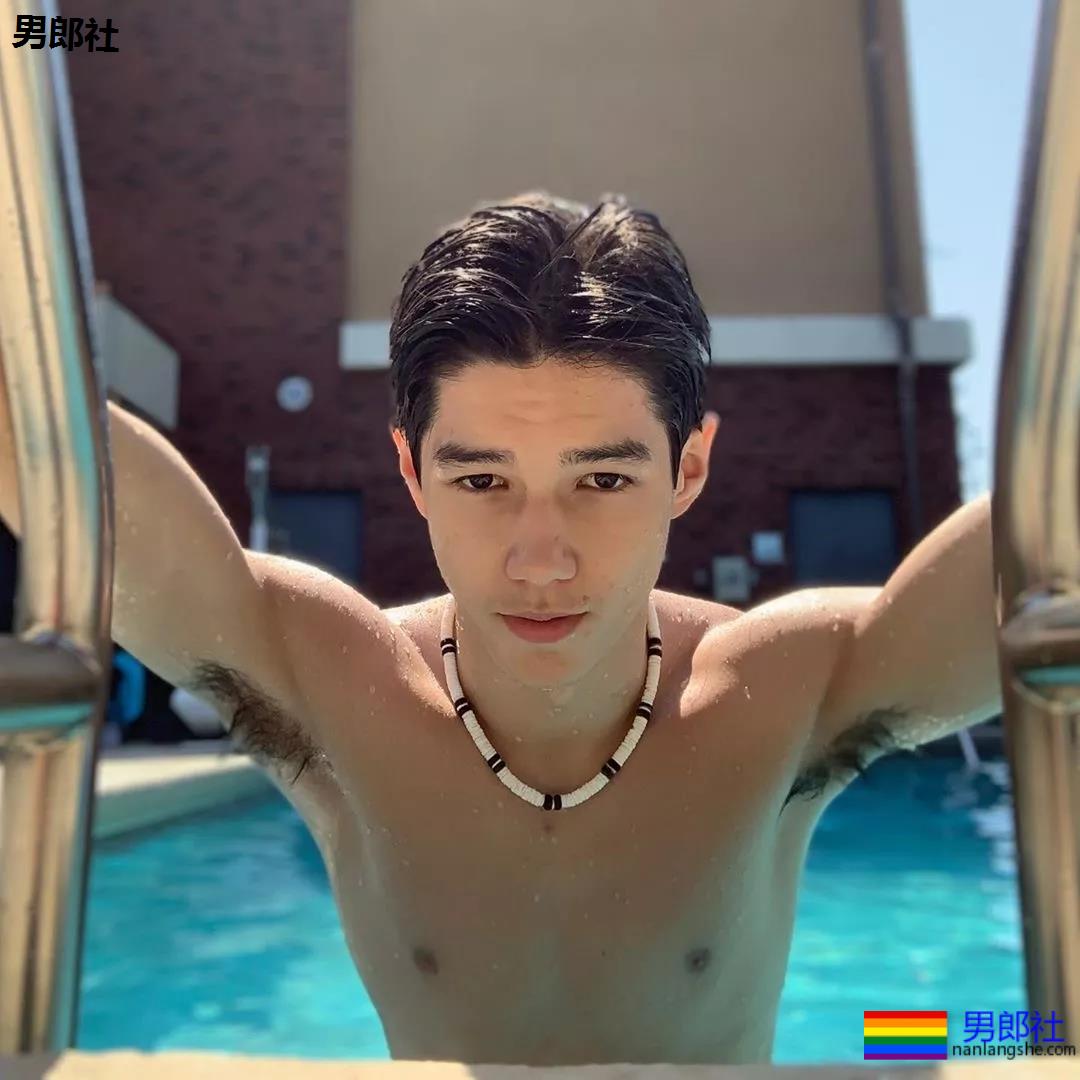 这“该死”的混血儿，糟糕是心动的感觉 - 51虹马