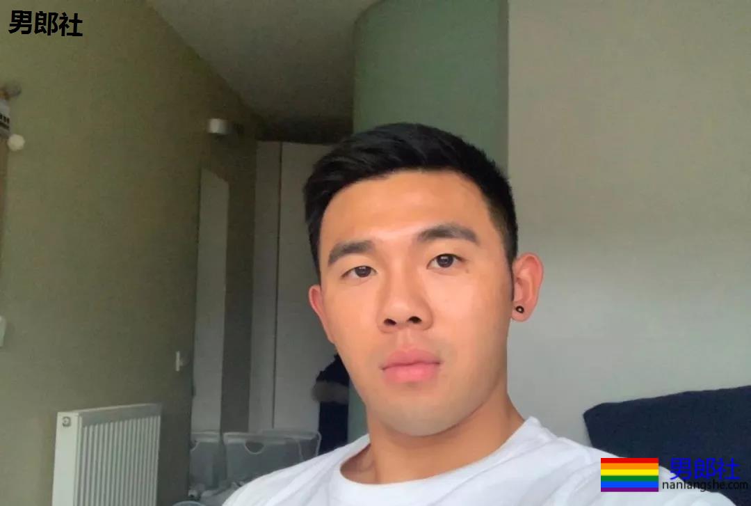 小哥哥颜高身材棒！我可以。 - 51虹马