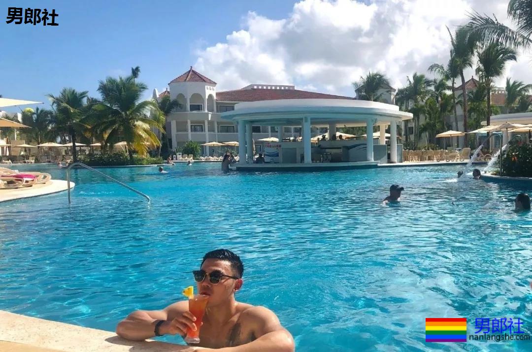 小哥哥颜高身材棒！我可以。 - 51虹马