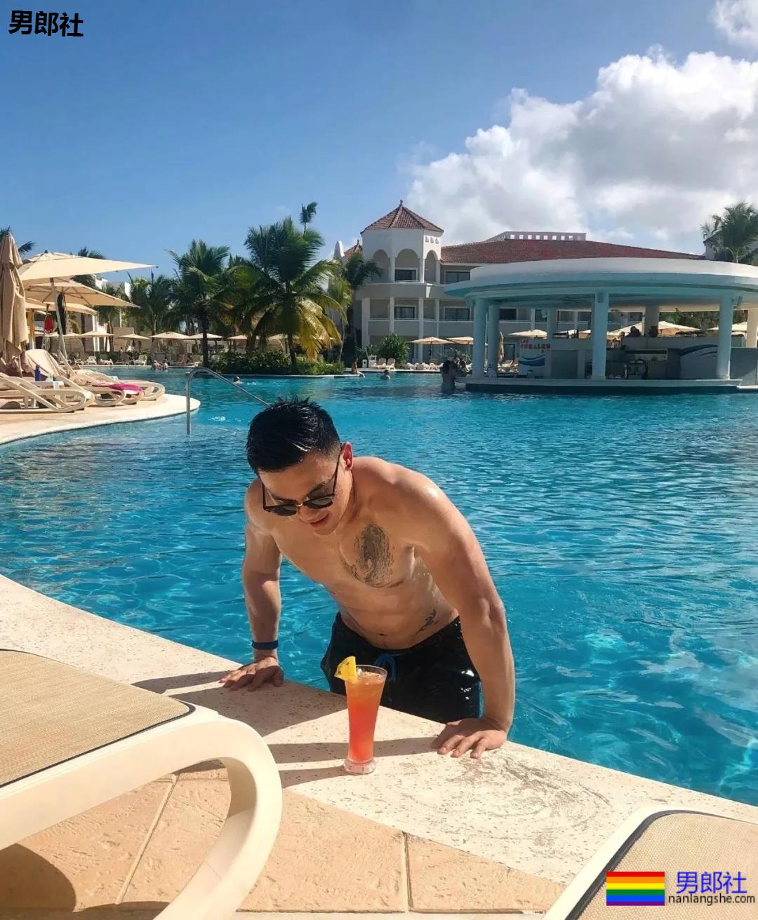 小哥哥颜高身材棒！我可以。 - 51虹马