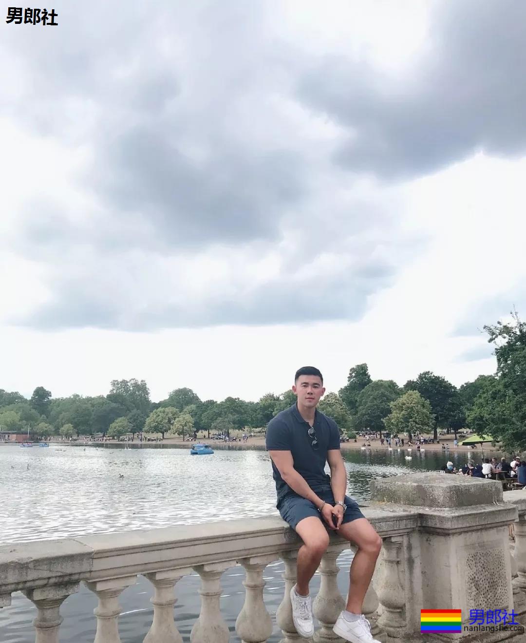 小哥哥颜高身材棒！我可以。 - 51虹马