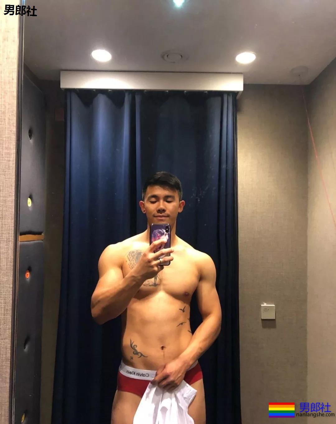 小哥哥颜高身材棒！我可以。 - 51虹马