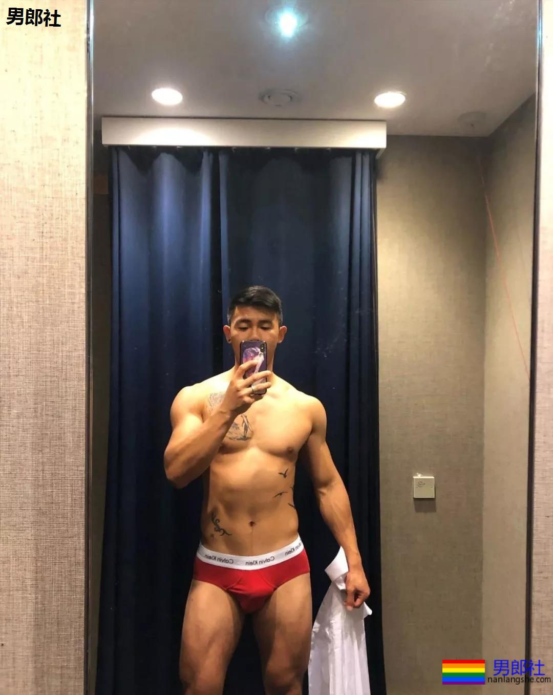 小哥哥颜高身材棒！我可以。 - 51虹马