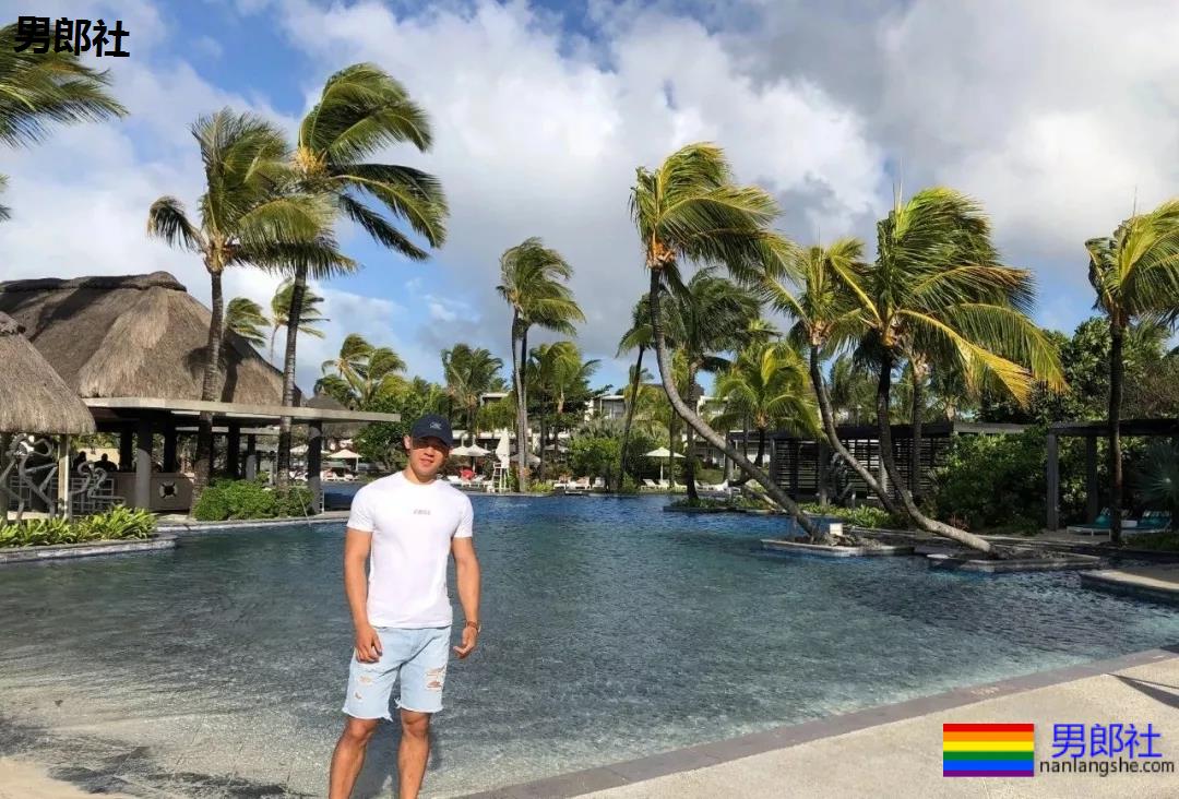 小哥哥颜高身材棒！我可以。 - 51虹马