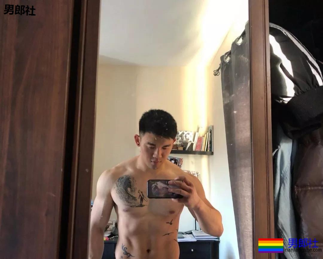 小哥哥颜高身材棒！我可以。 - 51虹马