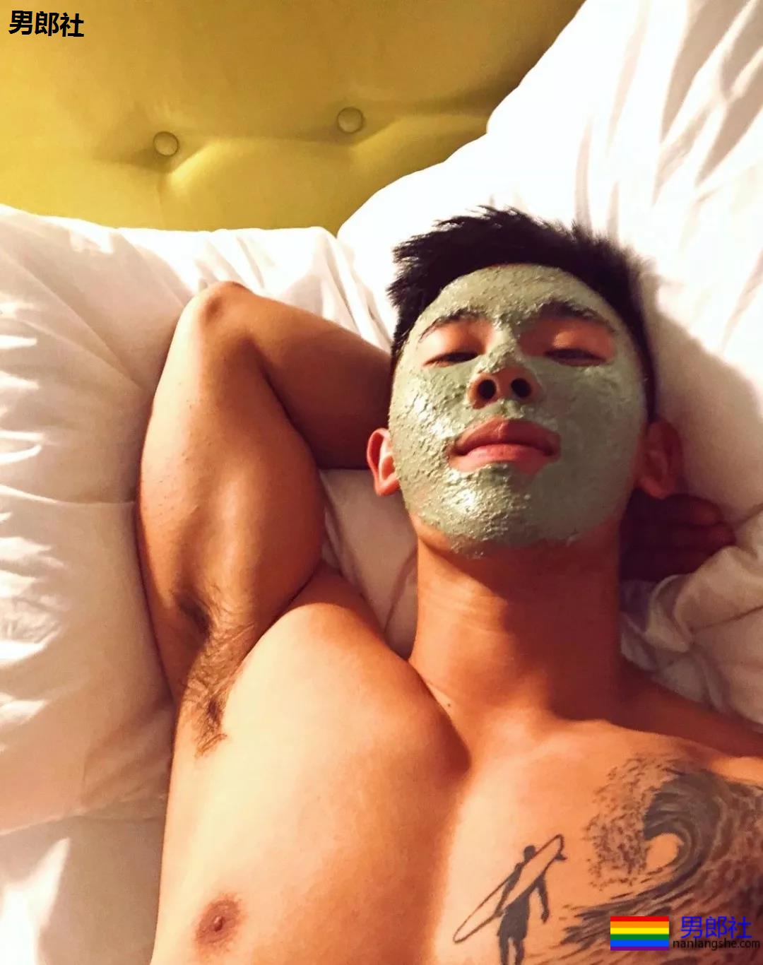 小哥哥颜高身材棒！我可以。 - 51虹马