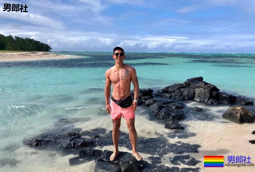 小哥哥颜高身材棒！我可以。 - 51虹马