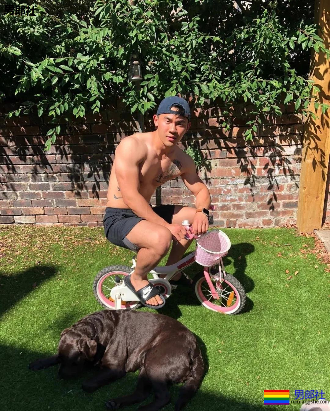 小哥哥颜高身材棒！我可以。 - 51虹马