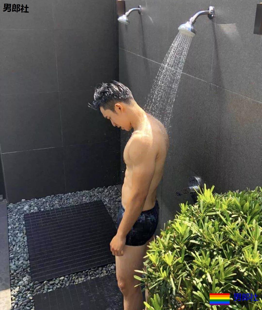 小奶狗拍摄写真，有颜有料？ - 51虹马