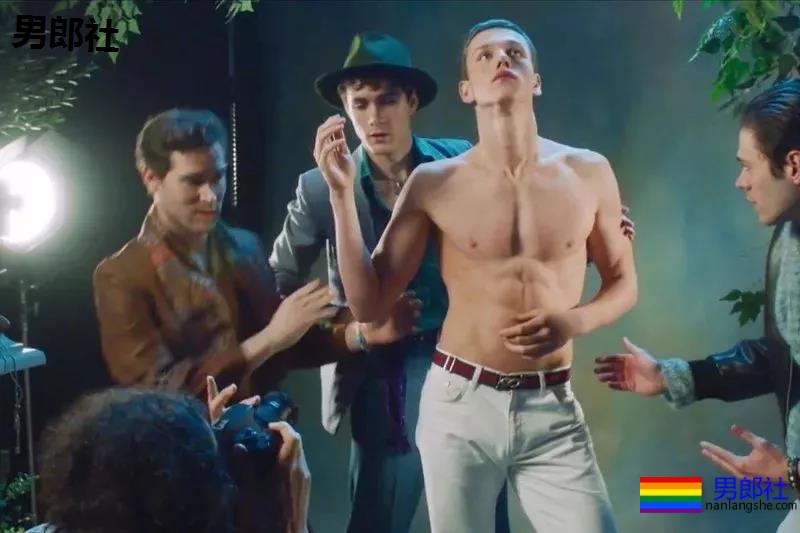 作为一名高级男妓,他的日常工作不只是陪睡… - 51虹马 作为一名高级男妓,他的日常工作不只是陪睡… - 51虹马