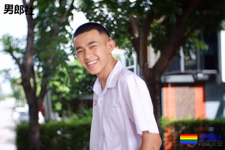 泰国男同志伴侣为婚姻平权在议会当众接吻：这是身而为 - 51虹马