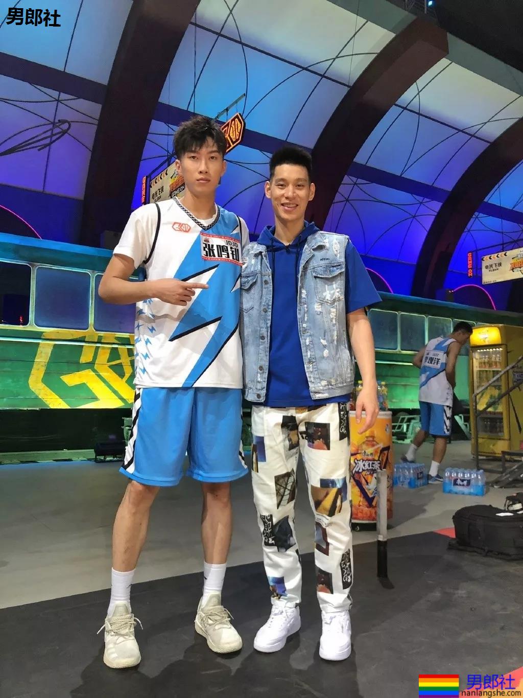 197cm大鼻子篮球体育生，这大长腿也太攻了吧！ - 51虹马