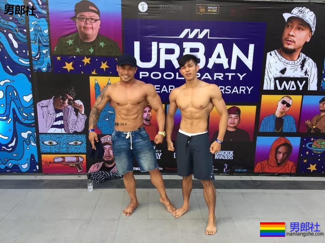 實力公狗打樁機！被狠狠的壓在身上！ - 51虹马