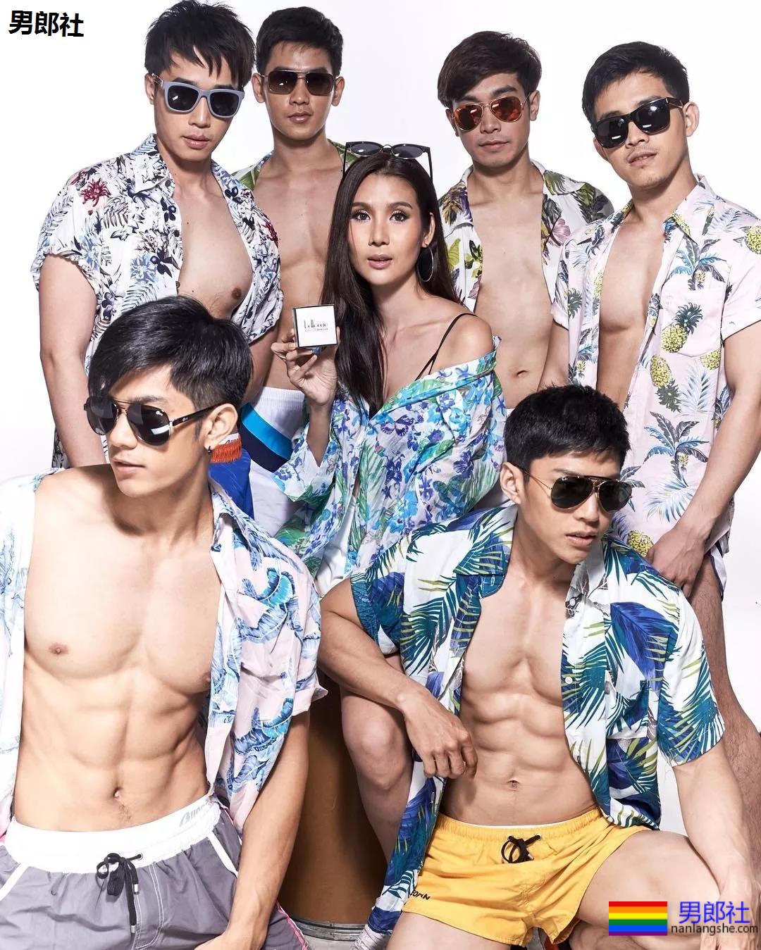 實力公狗打樁機！被狠狠的壓在身上！ - 51虹马