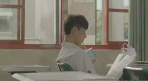 纯情小受厕所强吻同班直男,结果。。。 - 51虹马 纯情小受厕所强吻同班直男,结果。。。 - 51虹马