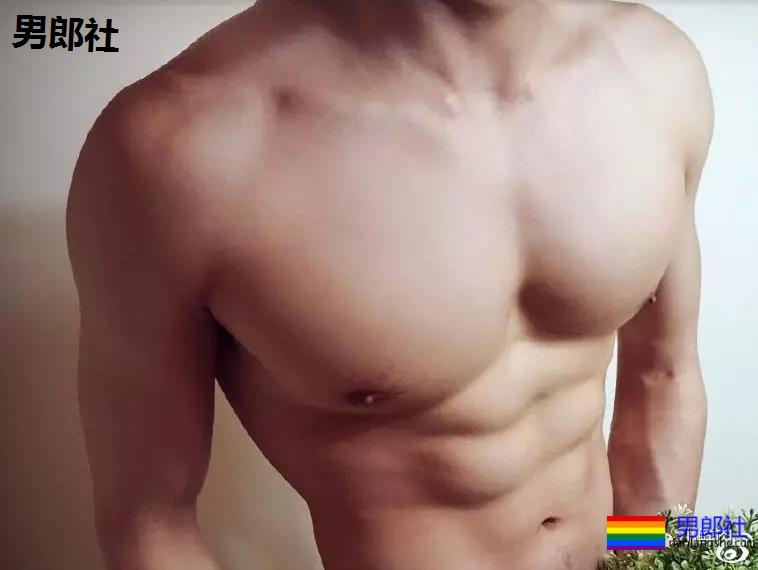 奶凶男星硬照火了,没想到他拍写真竟是为了做公益? - 51虹马 奶凶男星硬照火了,没想到他拍写真竟是为了做公益? - 51虹马