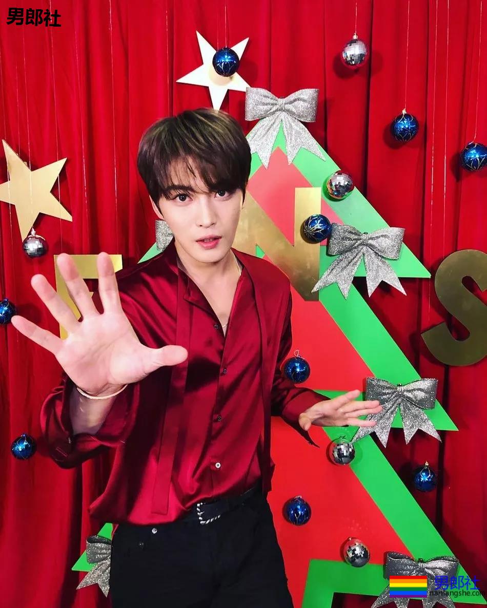 "金刚巴比"禁欲系男神被扒出浴室戏，馋到了馋到了！ - 51虹马