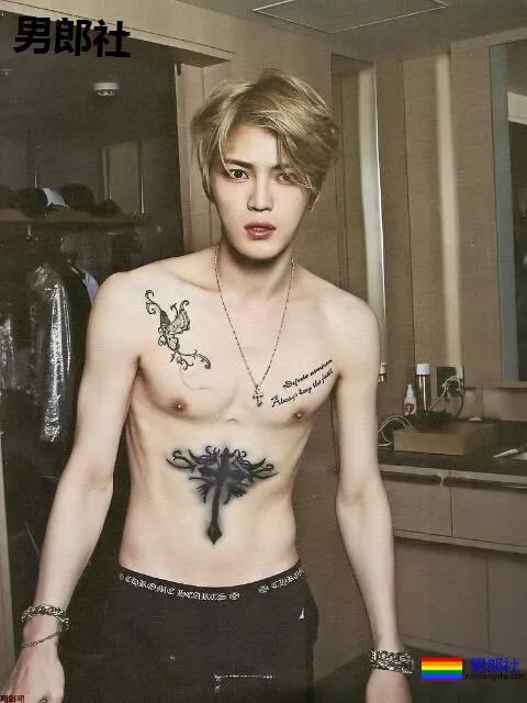 "金刚巴比"禁欲系男神被扒出浴室戏，馋到了馋到了！ - 51虹马