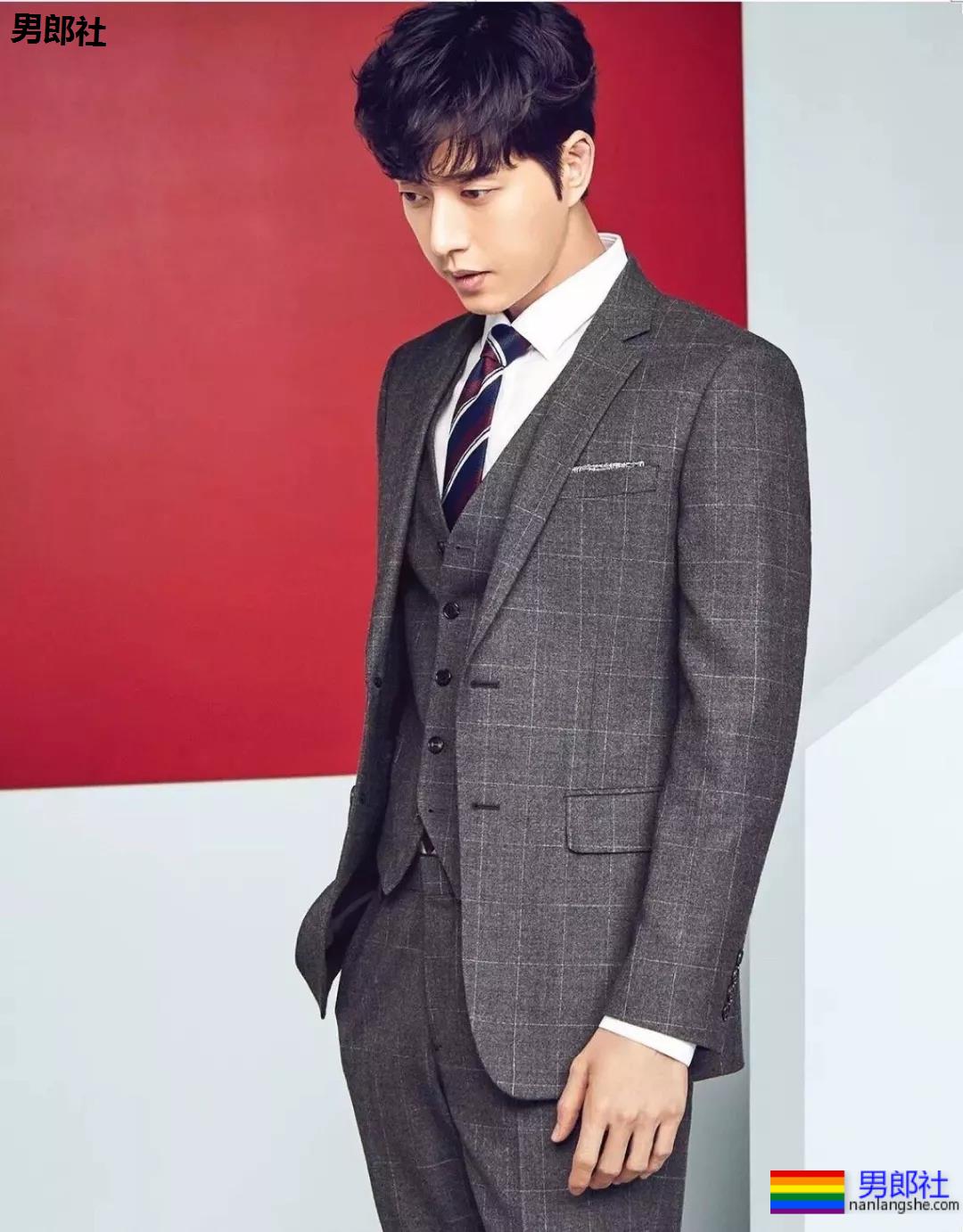 "金刚巴比"禁欲系男神被扒出浴室戏，馋到了馋到了！ - 51虹马