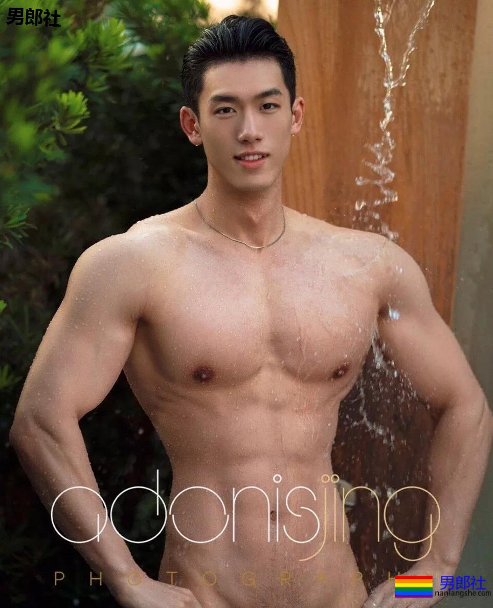 肌肉帅哥泳池秀，直男也扛不住了？ - 51虹马