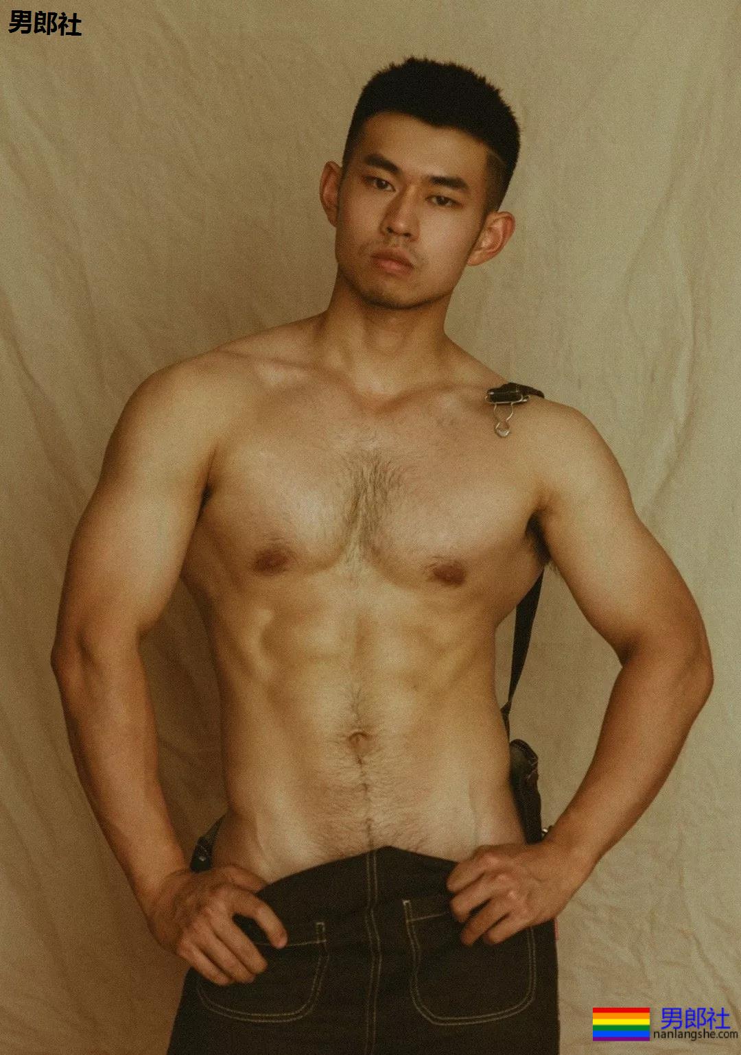 我们偷偷亲吻时，还根本不知道什么叫同性恋-51虹马