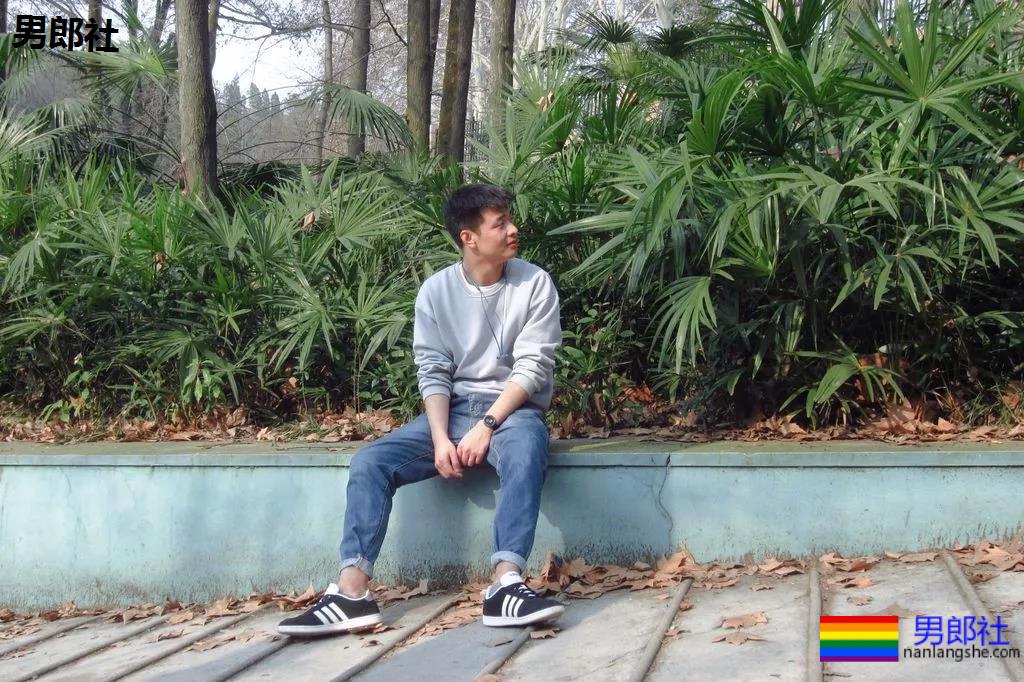 10个来自"疫区"的gay丨我坐上了武汉封城前的末班动车 - 51虹马