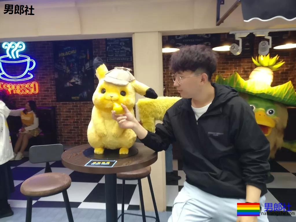 10个来自"疫区"的gay丨我坐上了武汉封城前的末班动车 - 51虹马