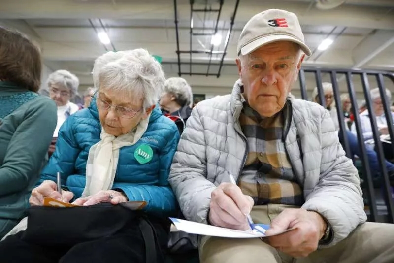 美国大选民主党初选:投完票才知被选人是同性恋 一选民要求更改投票 - 51虹马 美国大选民主党初选:投完票才知被选人是同性恋 一选民要求更改投票 - 51虹马