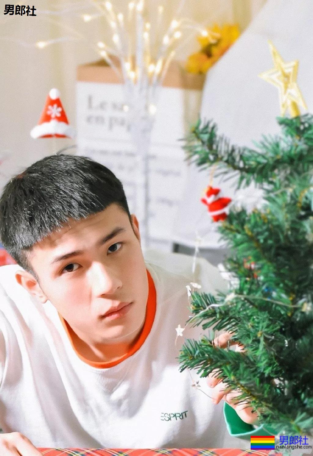 185+篮球体育生大长腿，大弟弟太好看了吧! - 51虹马