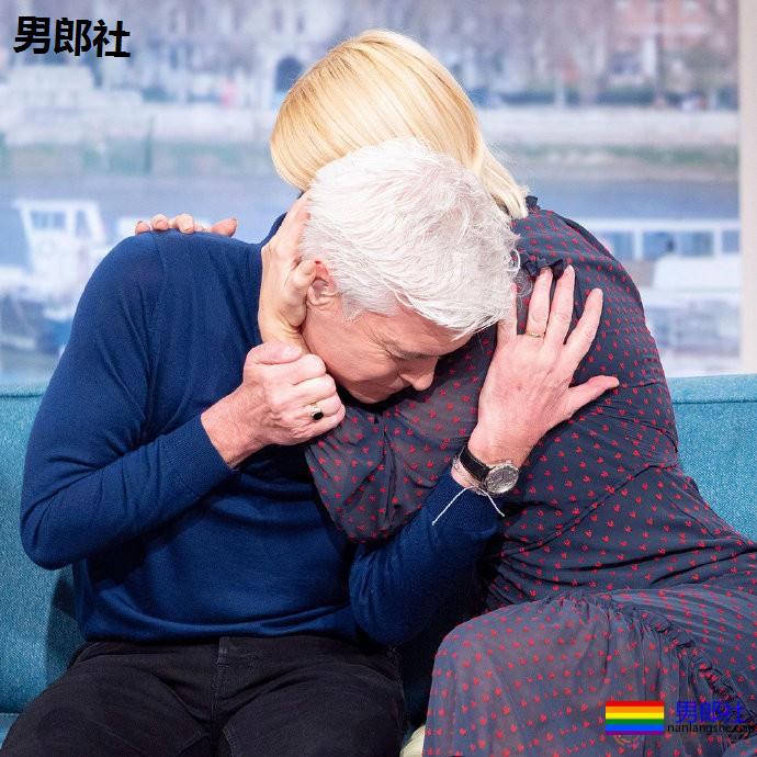 异性婚姻27年，电视主持人在节目中公开gay身份 - 51虹马