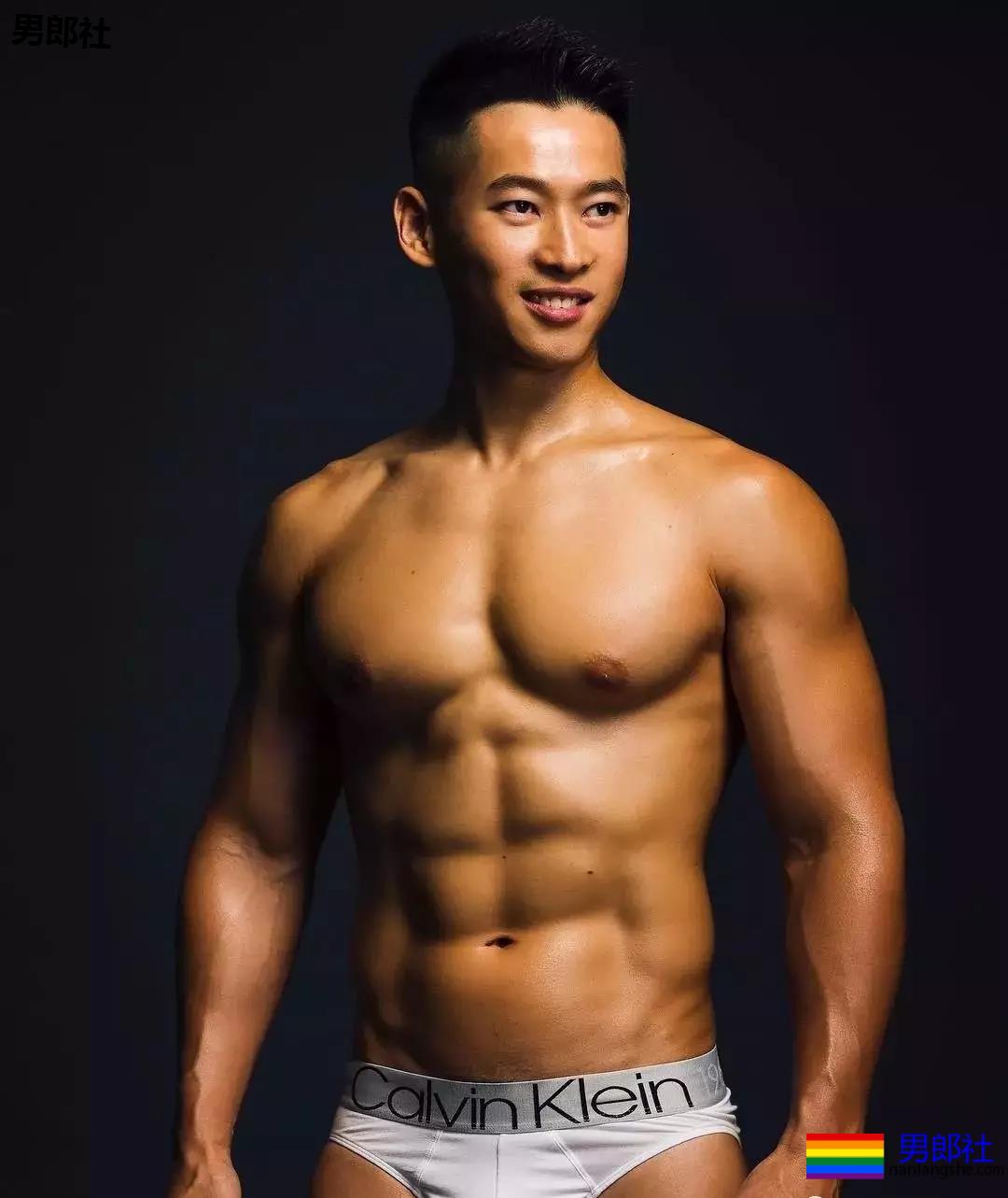 晏人物男模，可以康康内脏吗 - 51虹马