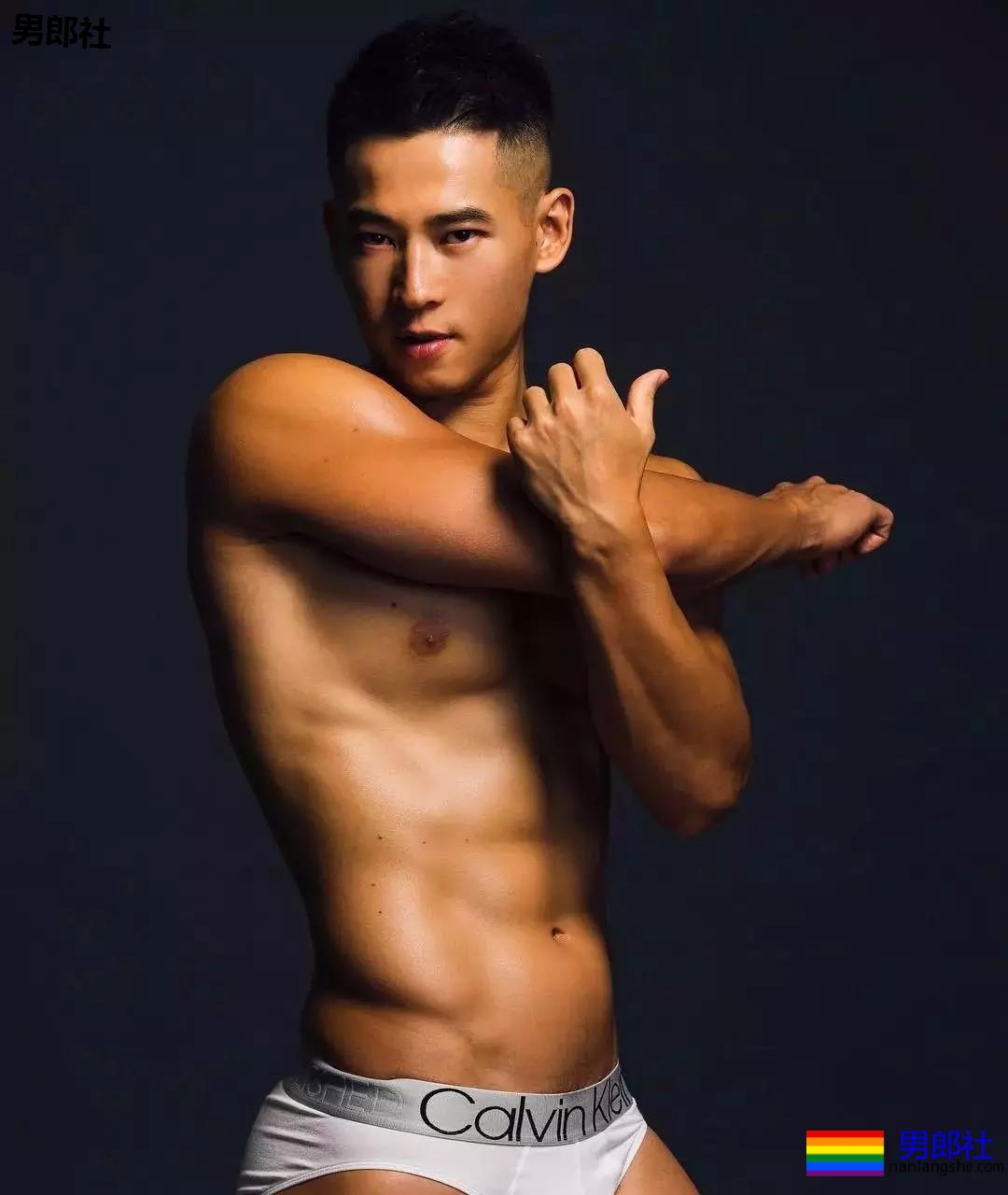 晏人物男模，可以康康内脏吗 - 51虹马