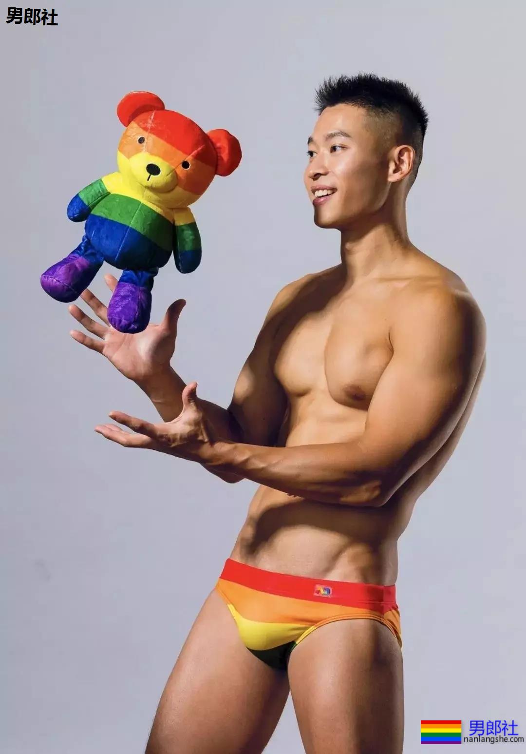 晏人物男模，可以康康内脏吗 - 51虹马