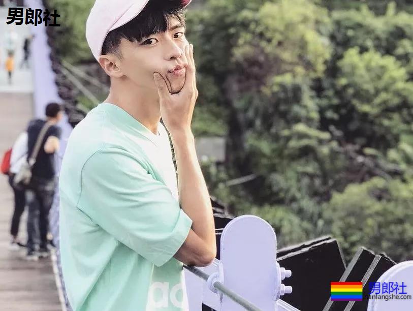 国产体育老师.avi，贵圈新一哥？ - 51虹马