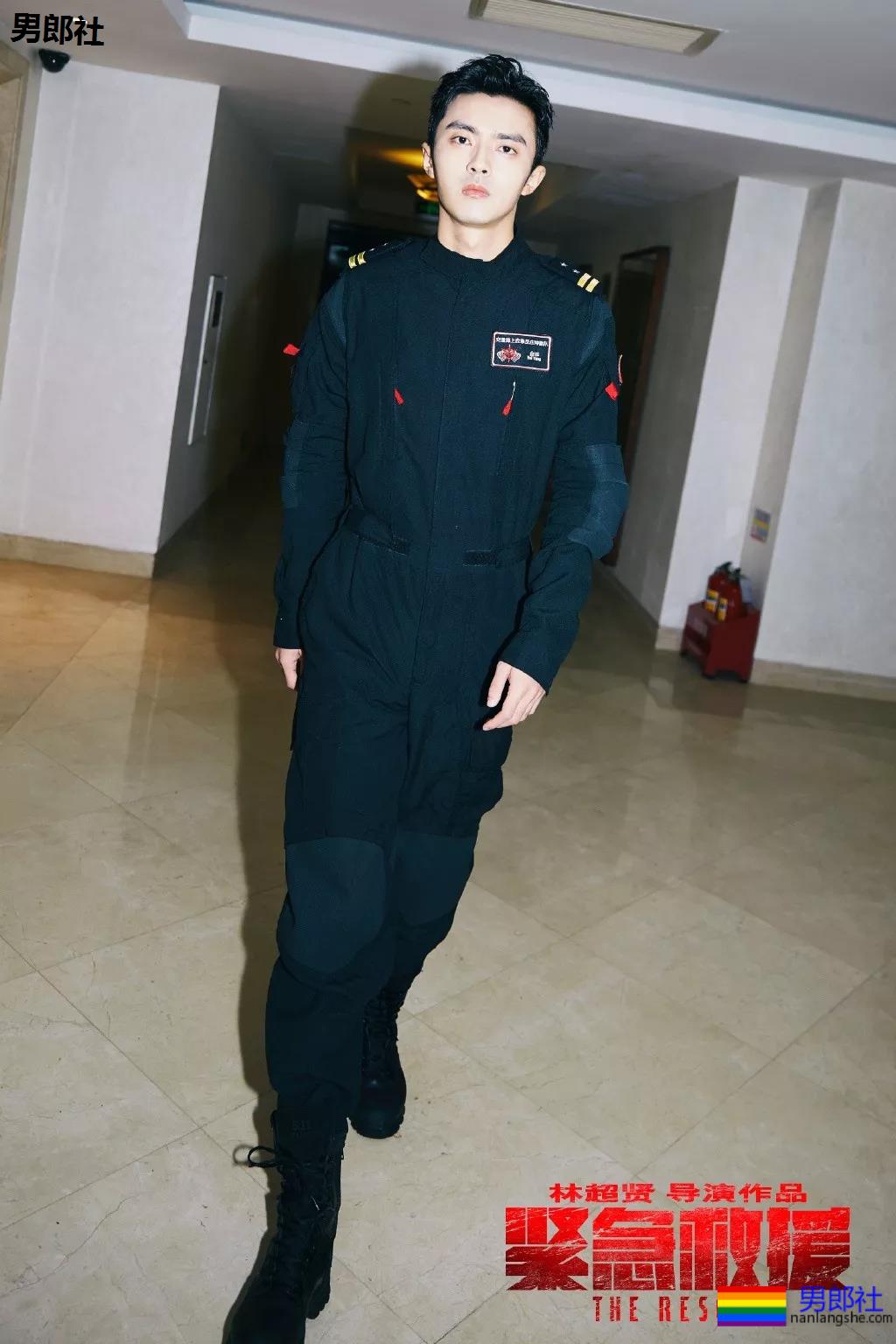 185神侧颜特警小哥,被赵宝刚看中出道,高颜长腿好一块唐僧肉! - 51虹马 185神侧颜特警小哥,被赵宝刚看中出道,高颜长腿好一块唐僧肉! - 51虹马