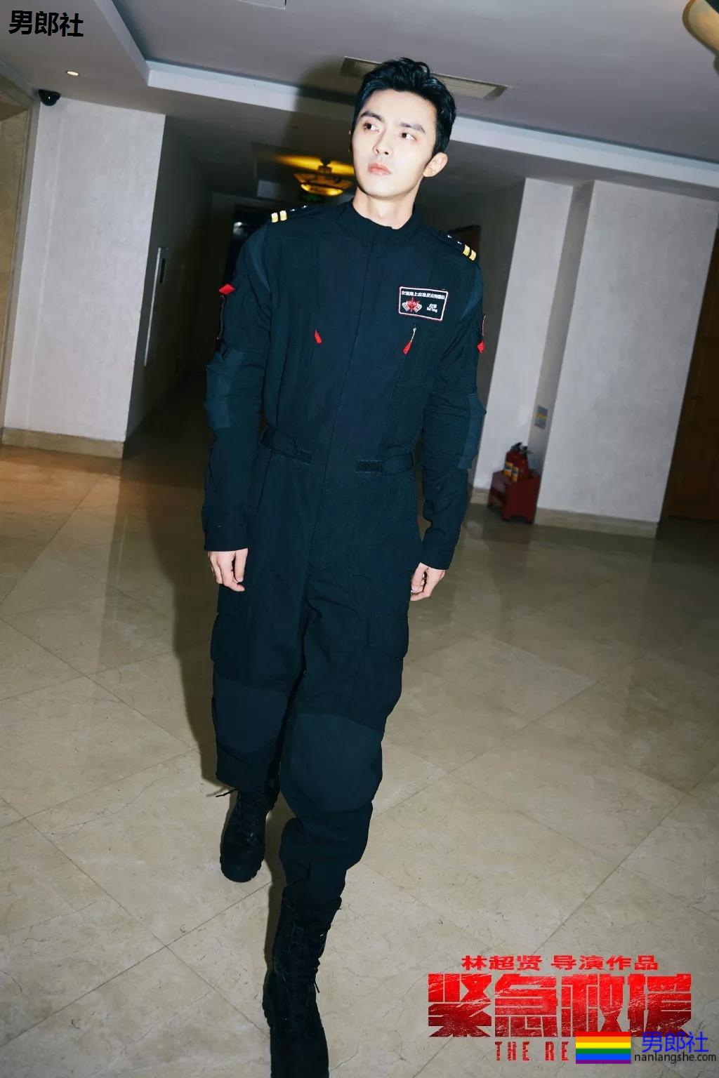 185神侧颜特警小哥,被赵宝刚看中出道,高颜长腿好一块唐僧肉! - 51虹马 185神侧颜特警小哥,被赵宝刚看中出道,高颜长腿好一块唐僧肉! - 51虹马