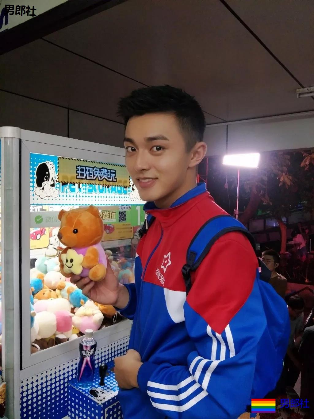 185神侧颜特警小哥,被赵宝刚看中出道,高颜长腿好一块唐僧肉! - 51虹马 185神侧颜特警小哥,被赵宝刚看中出道,高颜长腿好一块唐僧肉! - 51虹马