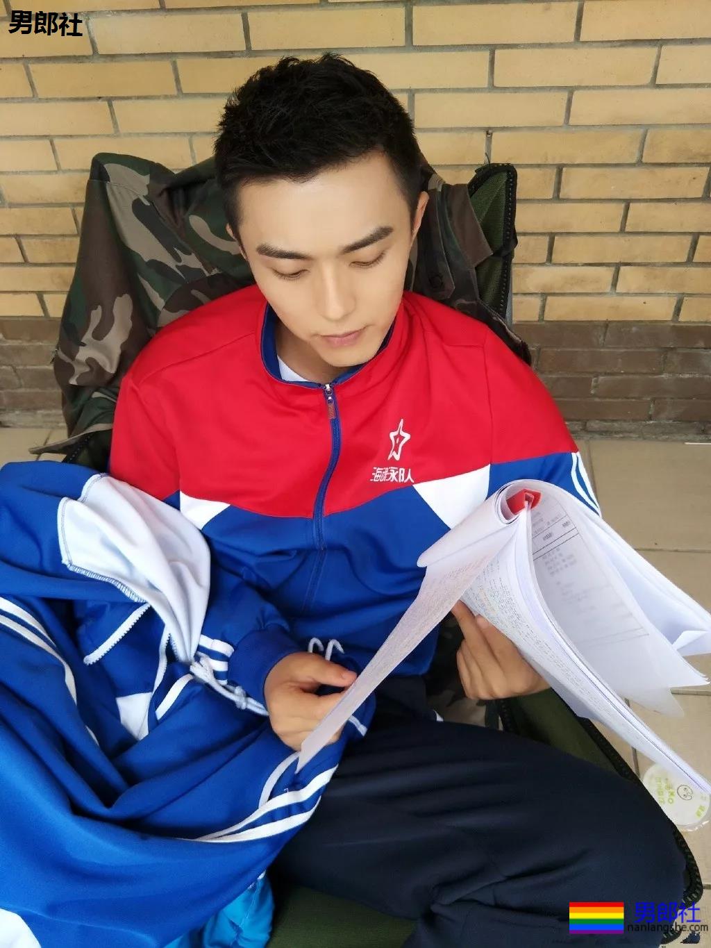 185神侧颜特警小哥,被赵宝刚看中出道,高颜长腿好一块唐僧肉! - 51虹马 185神侧颜特警小哥,被赵宝刚看中出道,高颜长腿好一块唐僧肉! - 51虹马