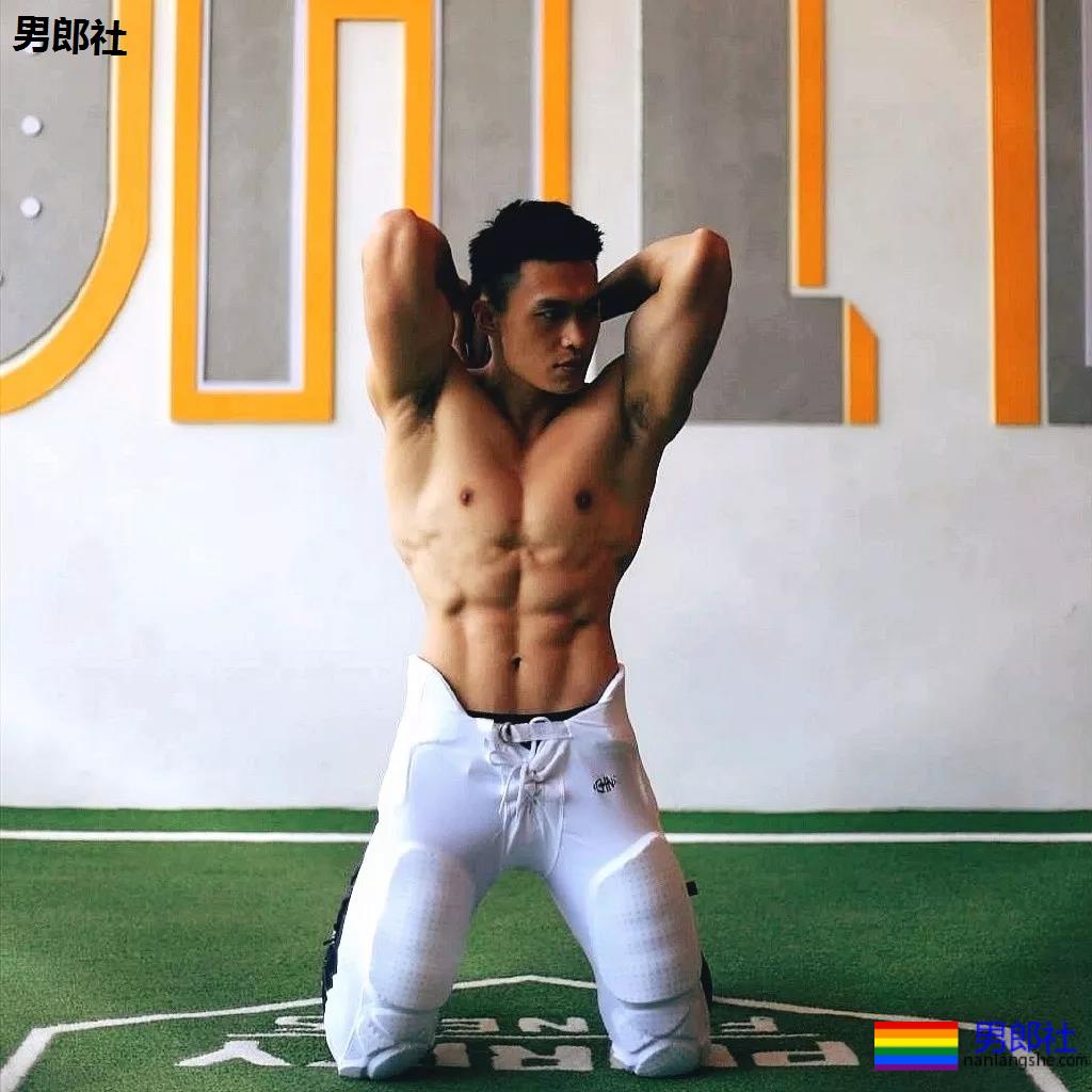 精壮肌肉野球体育生走红，私照满屏大胸肌性感爆哭~-51虹马