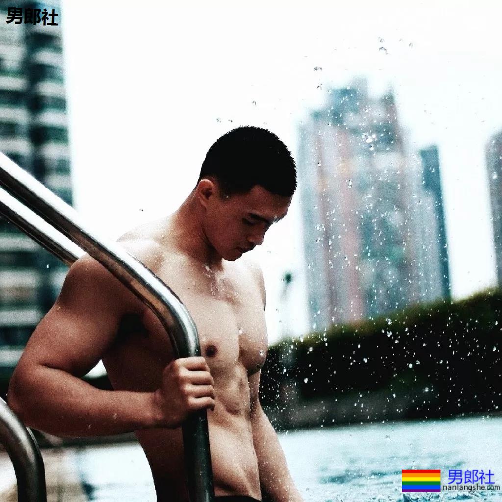 精壮肌肉野球体育生走红，私照满屏大胸肌性感爆哭~ - 51虹马