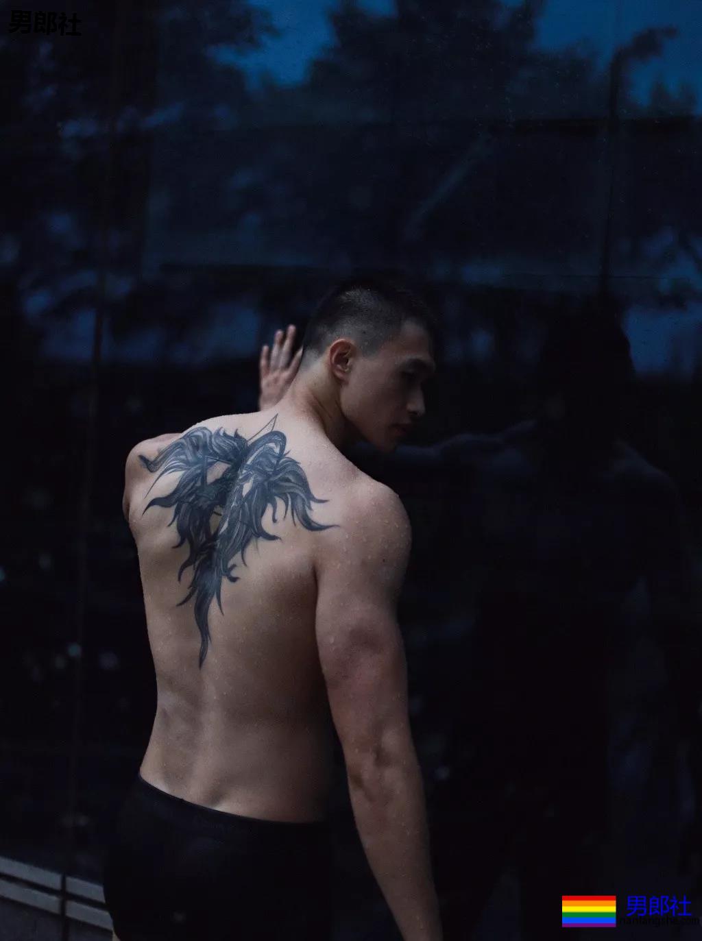 精壮肌肉野球体育生走红，私照满屏大胸肌性感爆哭~ - 51虹马