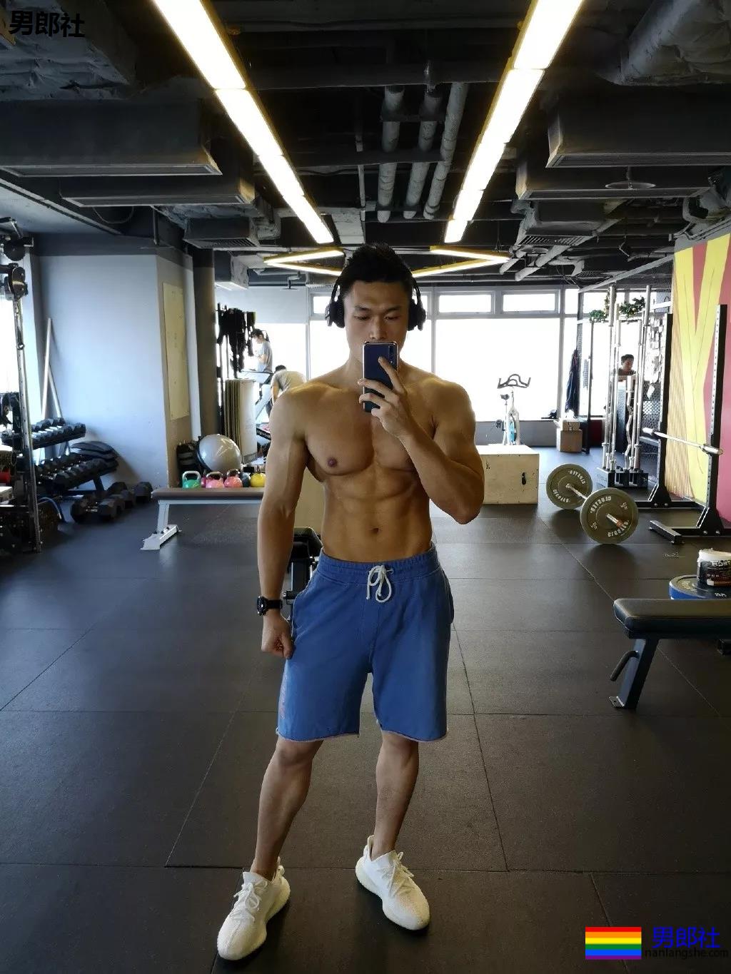 精壮肌肉野球体育生走红，私照满屏大胸肌性感爆哭~ - 51虹马