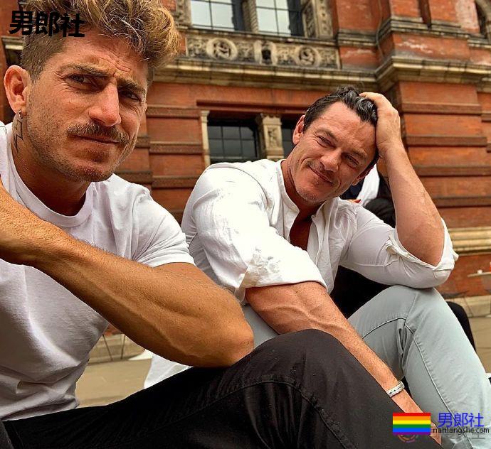 Luke Evans与铁人运动员坠入爱河 - 51虹马